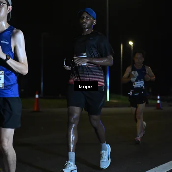 Runner Photo 7562717