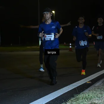 Runner Photo 7562800