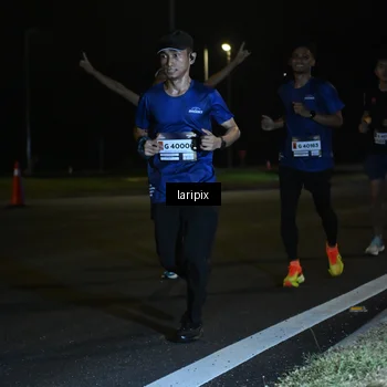 Runner Photo 7562803