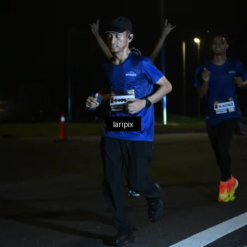 Runner Photo 7562807