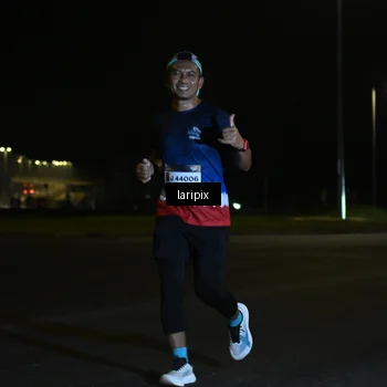 Runner Photo 7562824