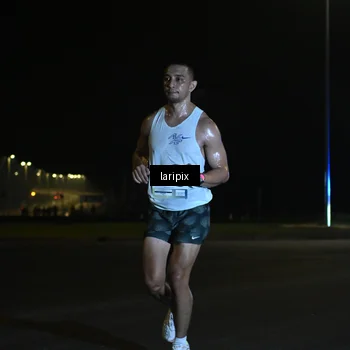 Runner Photo 7562835