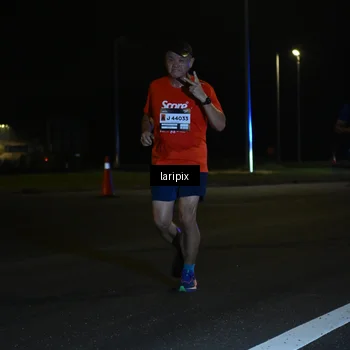 Runner Photo 7562846