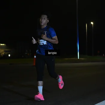 Runner Photo 7562855