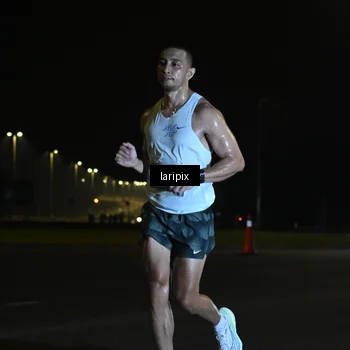 Runner Photo 7562858