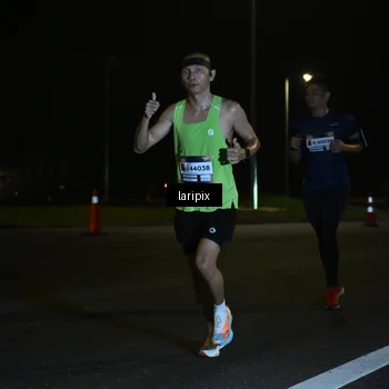 Runner Photo 7562877