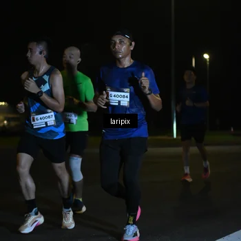Runner Photo 7562897