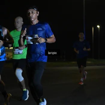 Runner Photo 7562905