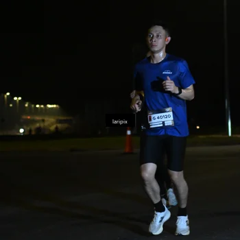 Runner Photo 7562938