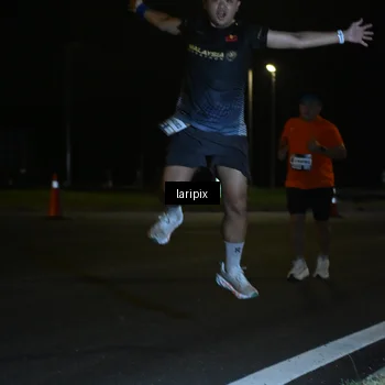 Runner Photo 7562957