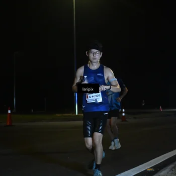 Runner Photo 7563003