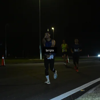 Runner Photo 7563018