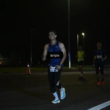 Runner Photo 7563022