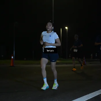 Runner Photo 7563065