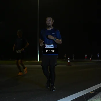 Runner Photo 7563074