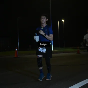 Runner Photo 7563103