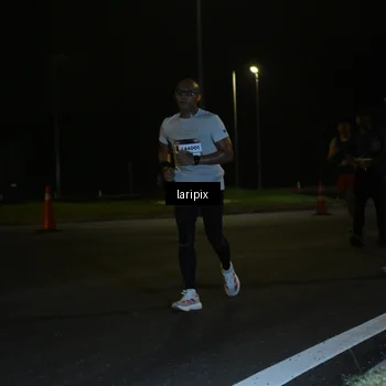 Runner Photo 7563106