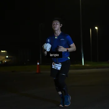Runner Photo 7563113