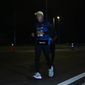 Runner Photo 7563118