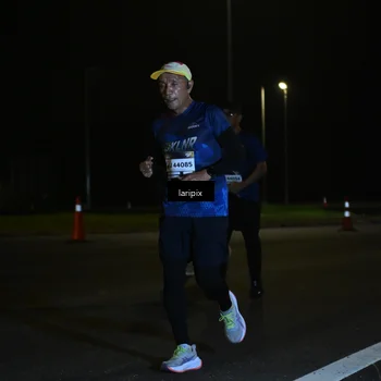 Runner Photo 7563123