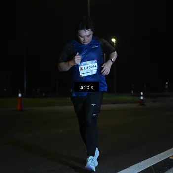Runner Photo 7563172