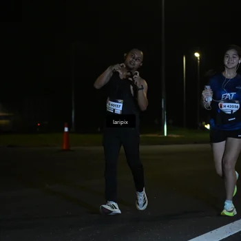 Runner Photo 7563201