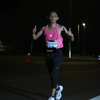 Runner Photo 7563235