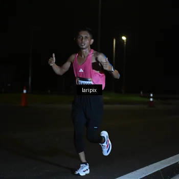 Runner Photo 7563240