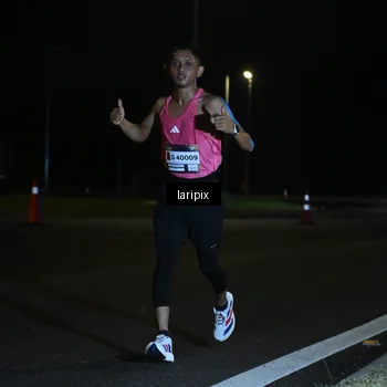 Runner Photo 7563243