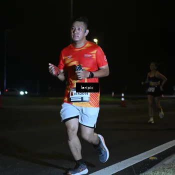 Runner Photo 7563353