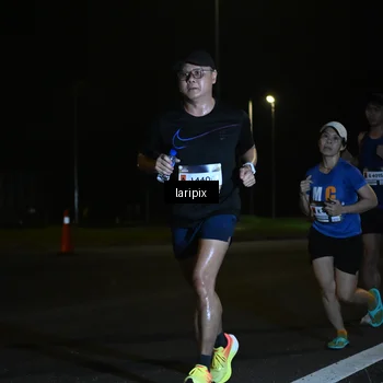 Runner Photo 7563374