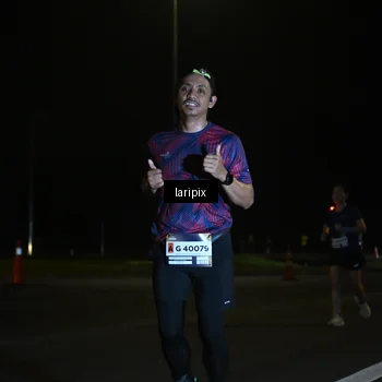 Runner Photo 7563403
