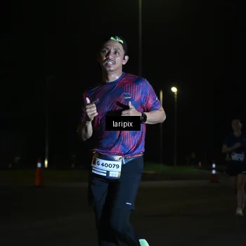 Runner Photo 7563416