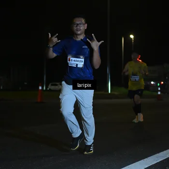 Runner Photo 7563428
