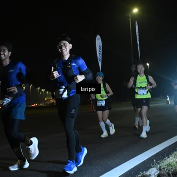 Runner Photo 7563463