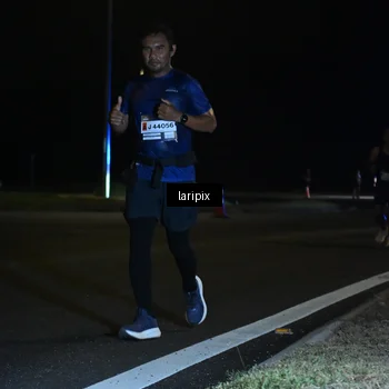 Runner Photo 7563506
