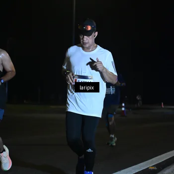 Runner Photo 7563530