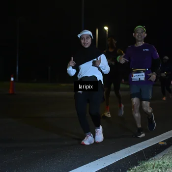Runner Photo 7563545