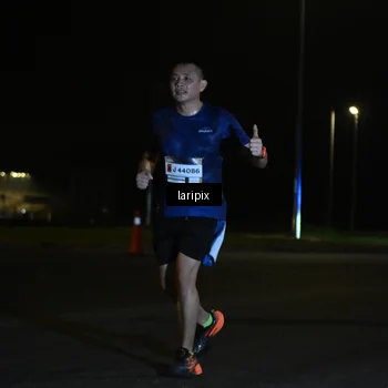 Runner Photo 7563600