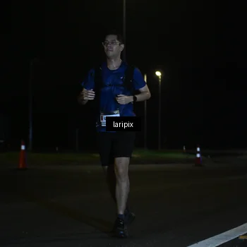 Runner Photo 7563602