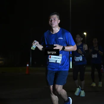 Runner Photo 7563623