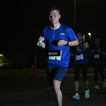 Runner Photo 7563626