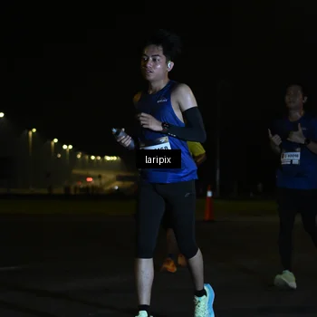 Runner Photo 7563636