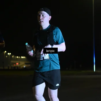 Runner Photo 7563637