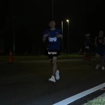 Runner Photo 7563645