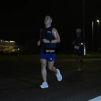 Runner Photo 7563657