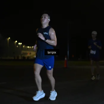 Runner Photo 7563658