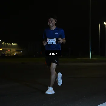 Runner Photo 7563659