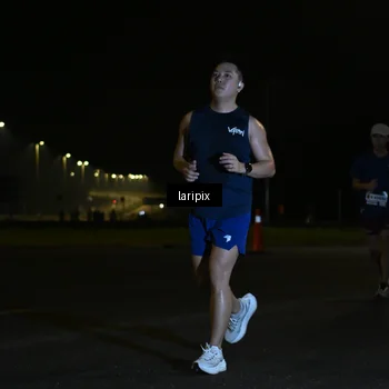 Runner Photo 7563660