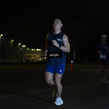 Runner Photo 7563661